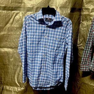 Vineyard vines classic fit tucker shirt - plaid men’s xs